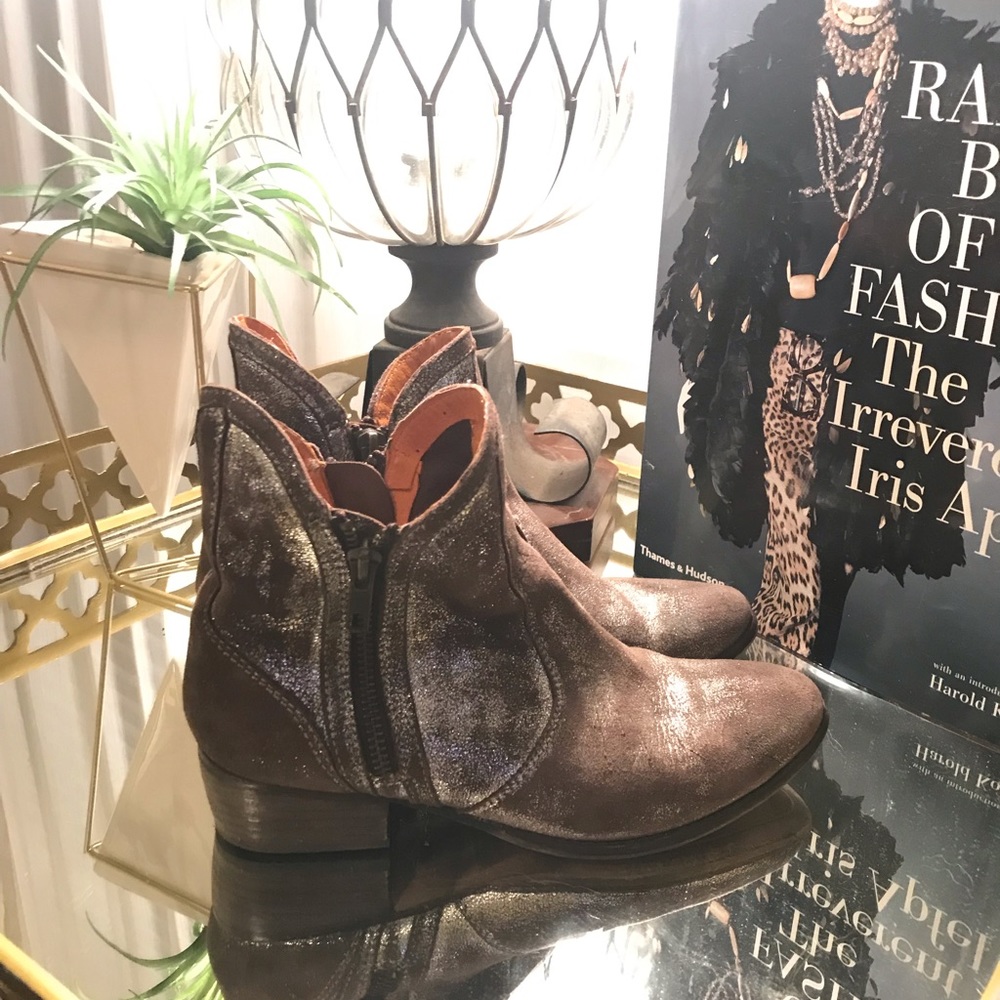 Seychelles metallic boots